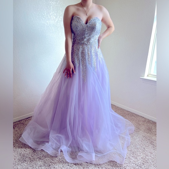 Prom Dress - Picture 1 of 3